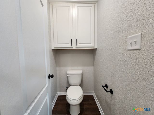 718 Golden Eagle Drive, Salado, TX 76571