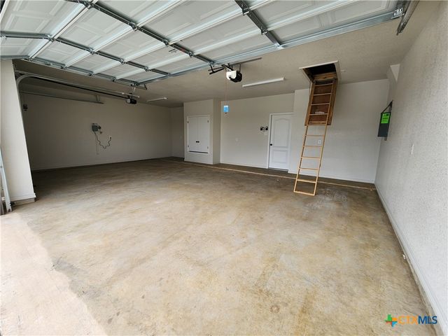 718 Golden Eagle Drive, Salado, TX 76571