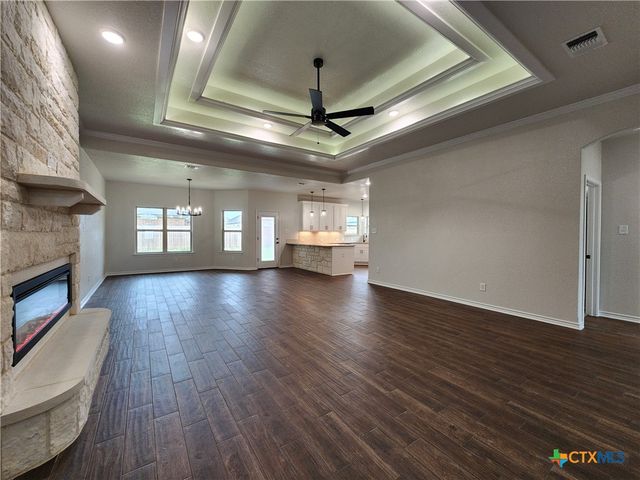 718 Golden Eagle Drive, Salado, TX 76571