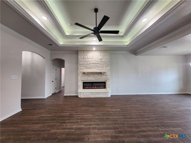 718 Golden Eagle Drive, Salado, TX 76571