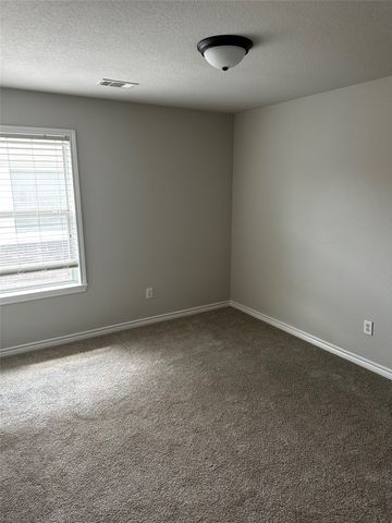 2512 Clubhouse Drive, Denton, TX 76210