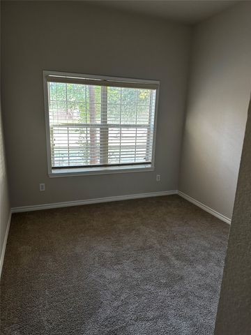 2512 Clubhouse Drive, Denton, TX 76210