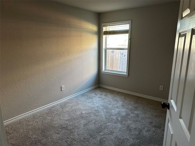 2512 Clubhouse Drive, Denton, TX 76210