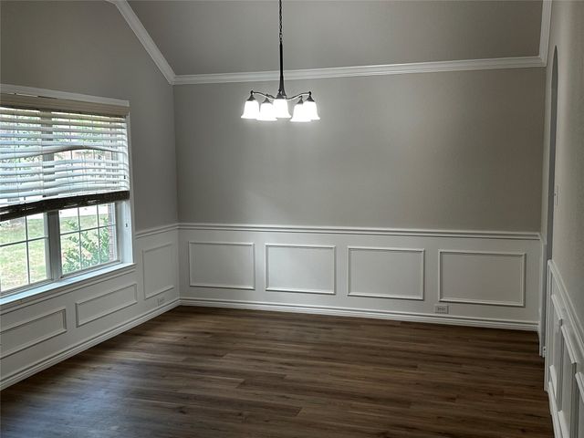 2512 Clubhouse Drive, Denton, TX 76210