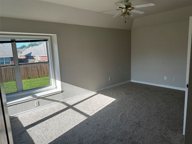 2512 Clubhouse Drive, Denton, TX 76210