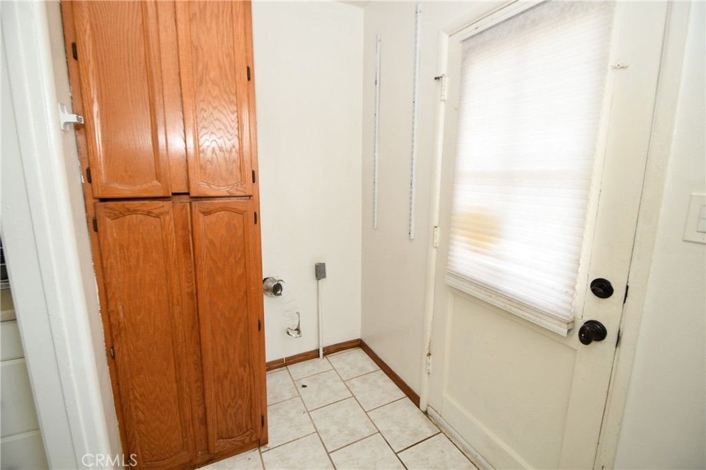 Image 11 of property listing at 4562 Iroquois Avenue, Lakewood, CA 90713