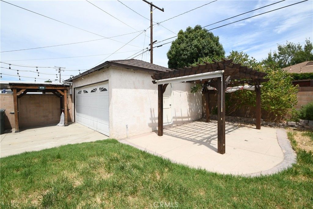 Image 25 of property listing at 4562 Iroquois Avenue, Lakewood, CA 90713