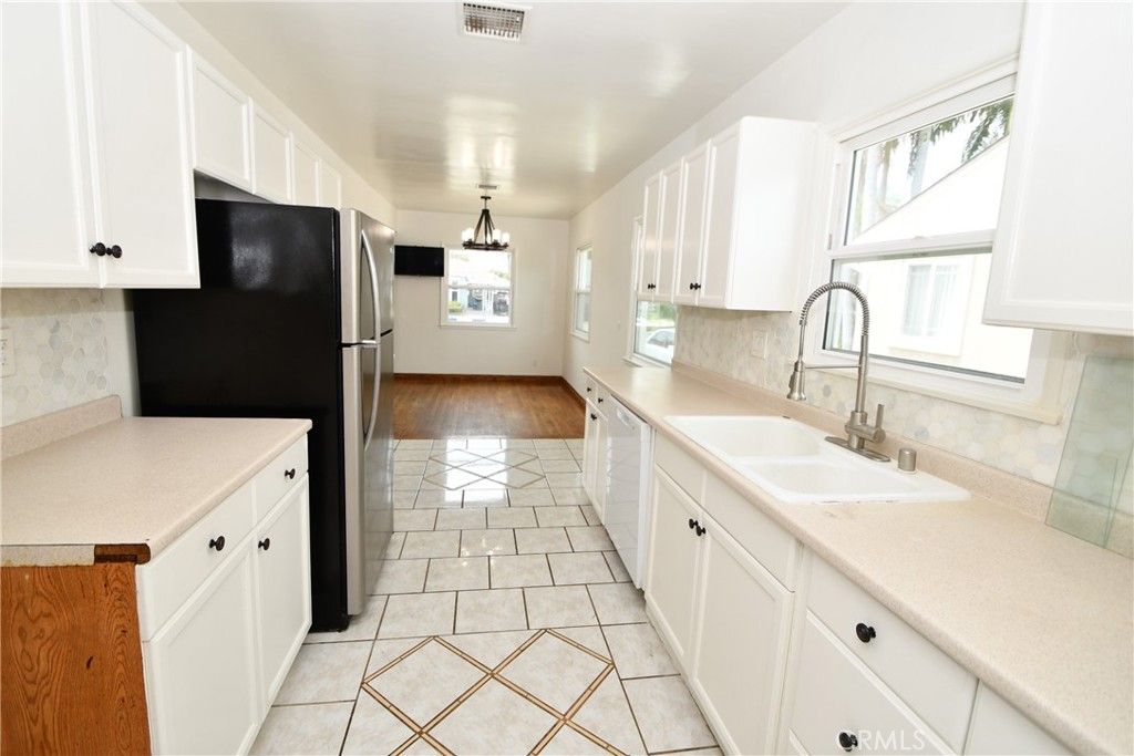 Image 27 of property listing at 4562 Iroquois Avenue, Lakewood, CA 90713