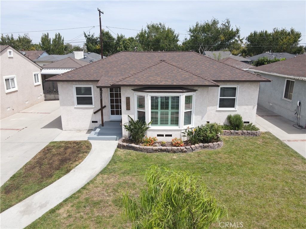 Image 5 of property listing at 4562 Iroquois Avenue, Lakewood, CA 90713