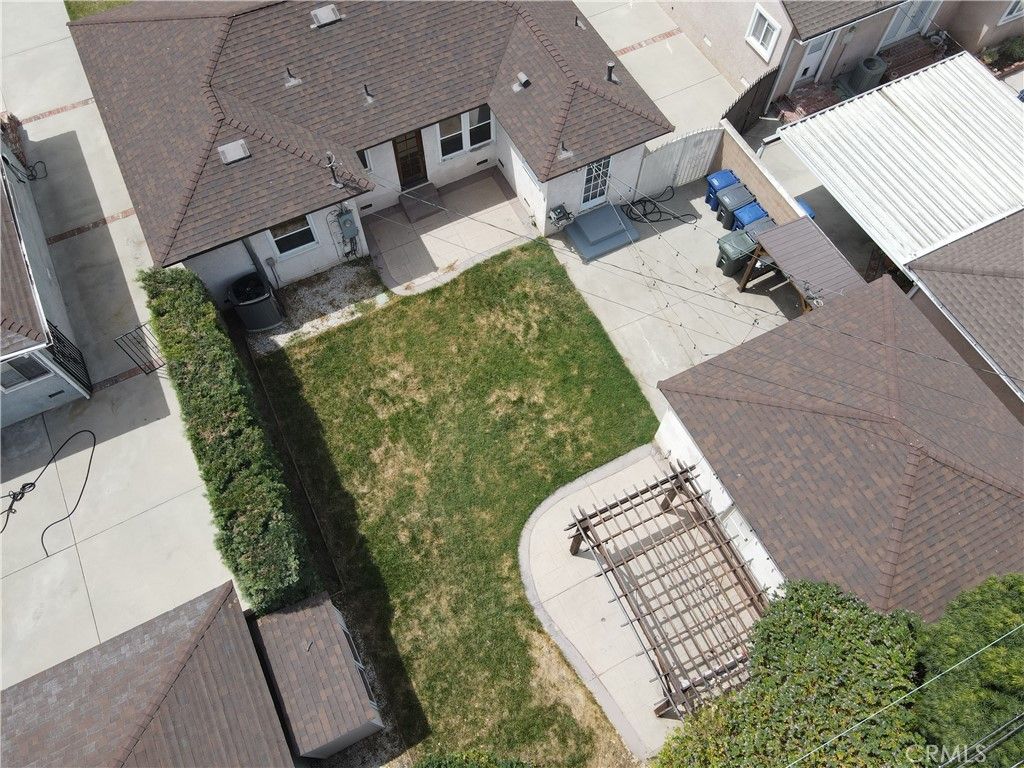 Image 6 of property listing at 4562 Iroquois Avenue, Lakewood, CA 90713