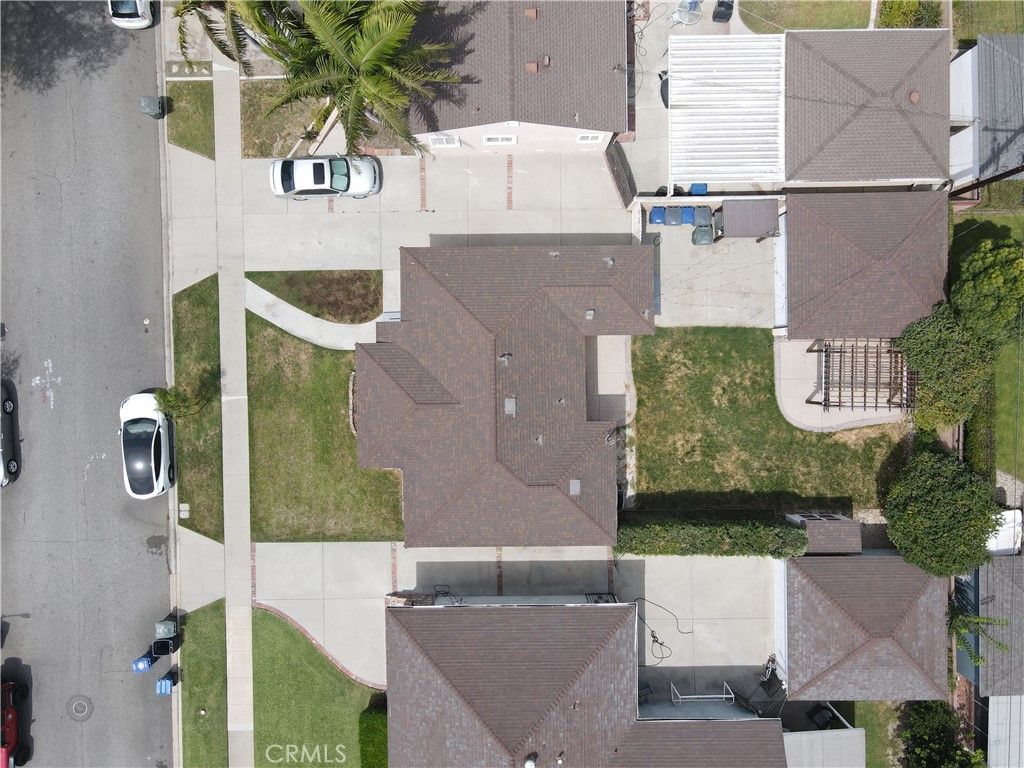 Image 7 of property listing at 4562 Iroquois Avenue, Lakewood, CA 90713