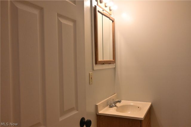 6989 Reed Road, Conneaut, OH 44030