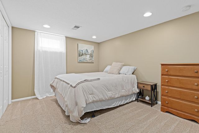 6416 Georgia Avenue N, Brooklyn Park, MN 55428
