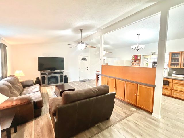 9 Richardson Drive, Daleville, AL 36322