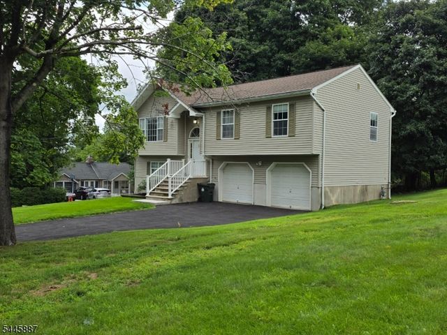 5 Wallman Way, Mount Olive Twp., NJ 07828