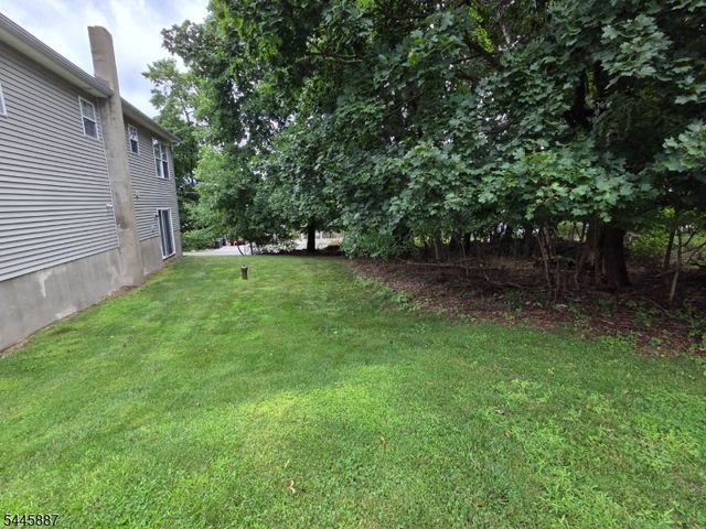 5 Wallman Way, Mount Olive Twp., NJ 07828