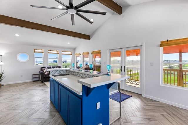 920 17th, Port Bolivar, TX 77650