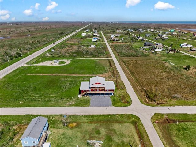 920 17th, Port Bolivar, TX 77650