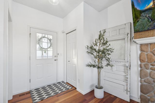 213 Ardennes Avenue E, Shakopee, MN 55379