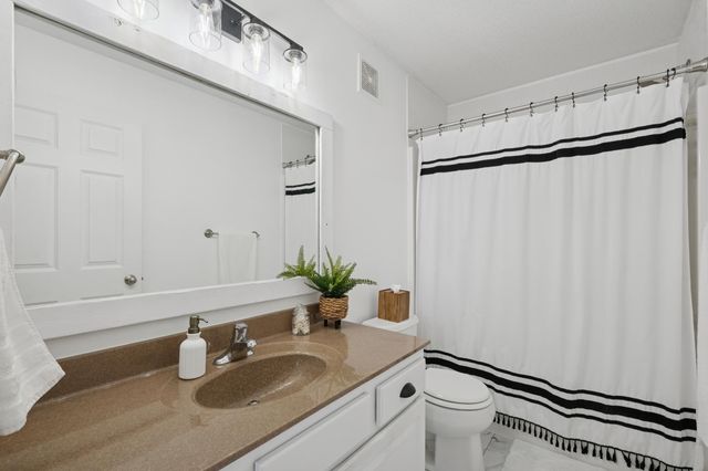 213 Ardennes Avenue E, Shakopee, MN 55379