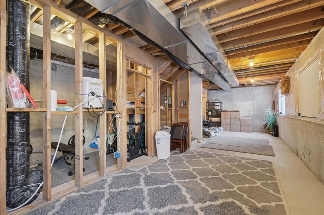 213 Ardennes Avenue E, Shakopee, MN 55379