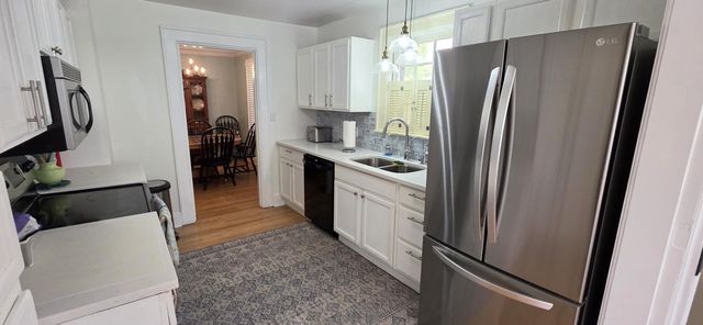 1008 S Crest Road, Rossville, GA 30741