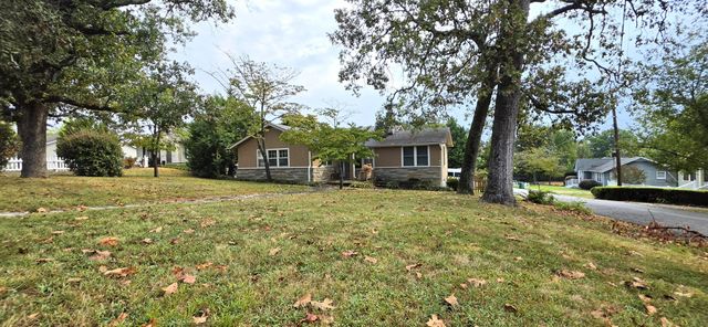 1008 S Crest Road, Rossville, GA 30741