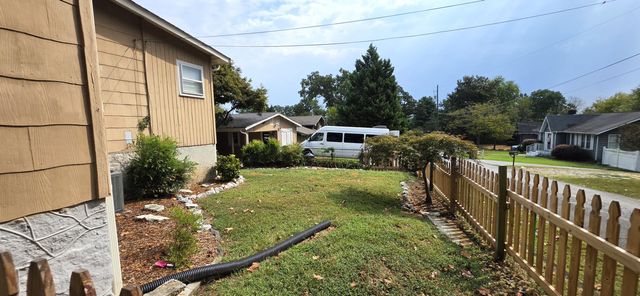1008 S Crest Road, Rossville, GA 30741