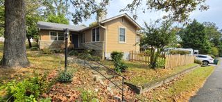 1008 S Crest Road, Rossville, GA 30741