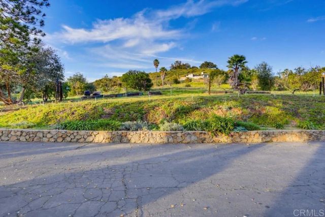 2073 Willow Glen Road, Fallbrook, CA 92028