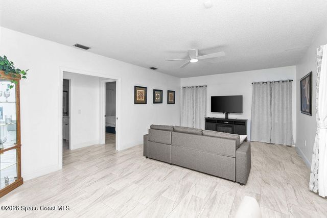 875 Homey Place NE, Palm Bay, FL 32907