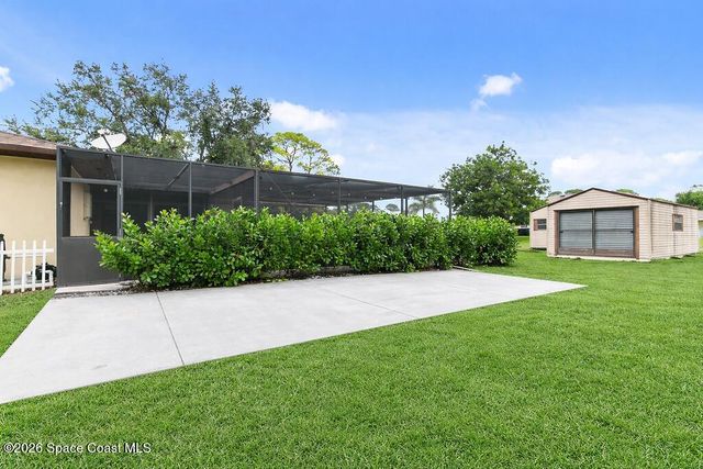 875 Homey Place NE, Palm Bay, FL 32907