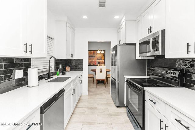 875 Homey Place NE, Palm Bay, FL 32907