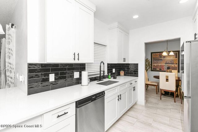 875 Homey Place NE, Palm Bay, FL 32907