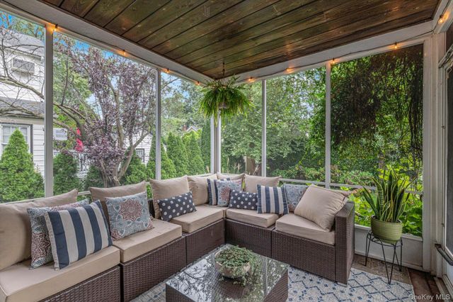 91 Geranium Avenue, Floral Park, NY 11001
