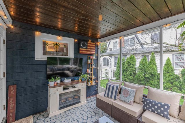 91 Geranium Avenue, Floral Park, NY 11001