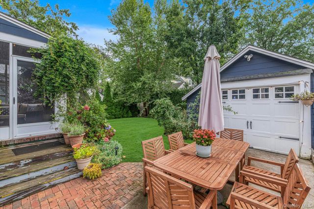 91 Geranium Avenue, Floral Park, NY 11001