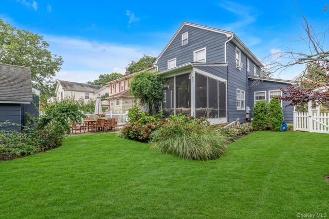 91 Geranium Avenue, Floral Park, NY 11001