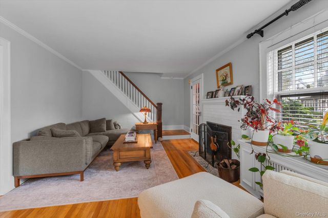 91 Geranium Avenue, Floral Park, NY 11001