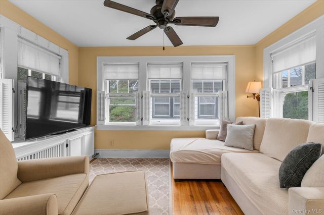 91 Geranium Avenue, Floral Park, NY 11001
