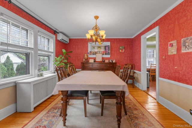 91 Geranium Avenue, Floral Park, NY 11001