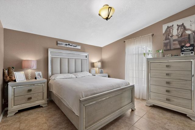 16 Cereza Circle, Los Lunas, NM 87031