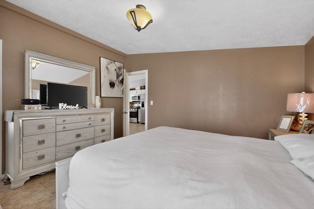 16 Cereza Circle, Los Lunas, NM 87031