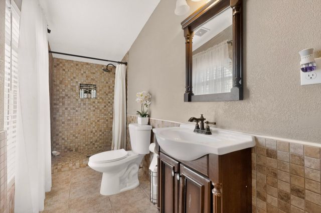 16 Cereza Circle, Los Lunas, NM 87031