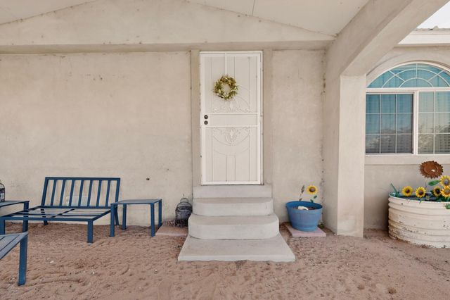 16 Cereza Circle, Los Lunas, NM 87031