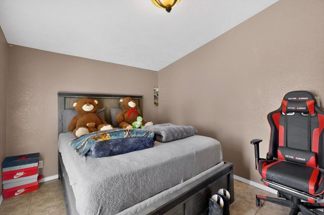 16 Cereza Circle, Los Lunas, NM 87031