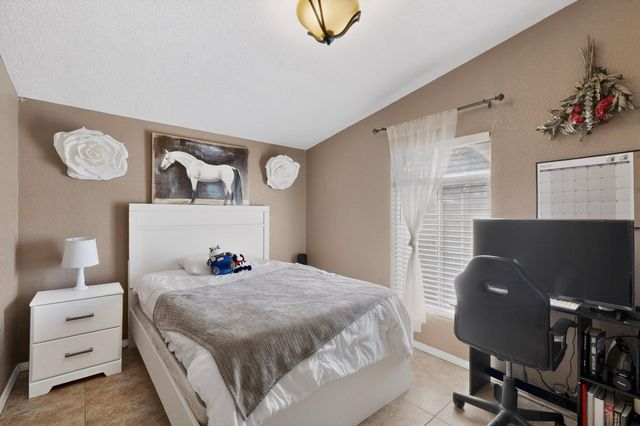 16 Cereza Circle, Los Lunas, NM 87031