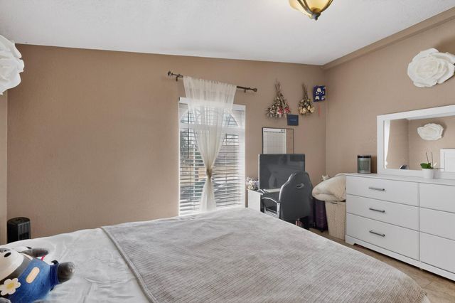 16 Cereza Circle, Los Lunas, NM 87031