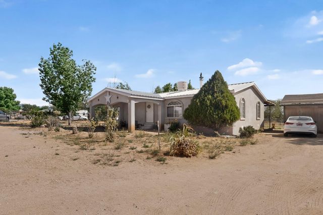 16 Cereza Circle, Los Lunas, NM 87031