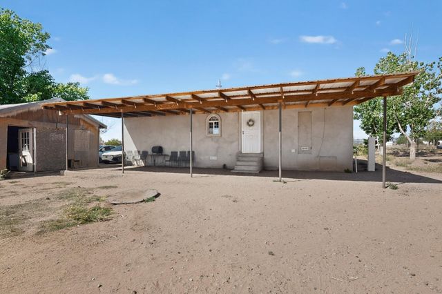 16 Cereza Circle, Los Lunas, NM 87031